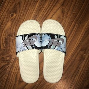 BLUE NIKE SLIDES